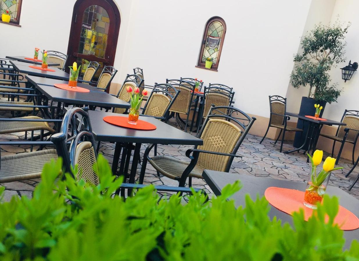 Hotel Altdeutsche Weinstube Rüdesheim am Rhein Esterno foto