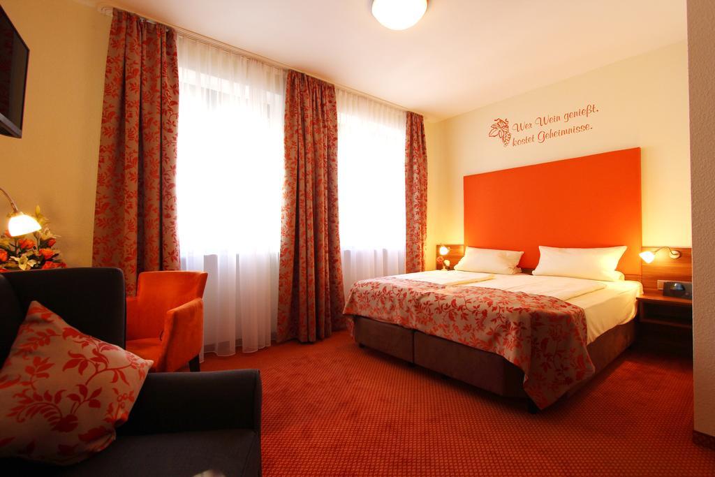 Hotel Altdeutsche Weinstube Rüdesheim am Rhein Esterno foto