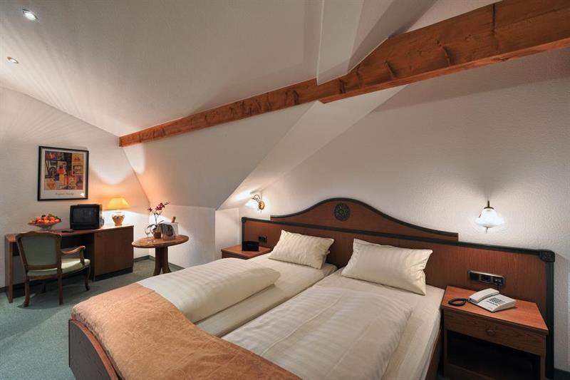 Hotel Altdeutsche Weinstube Rüdesheim am Rhein Esterno foto
